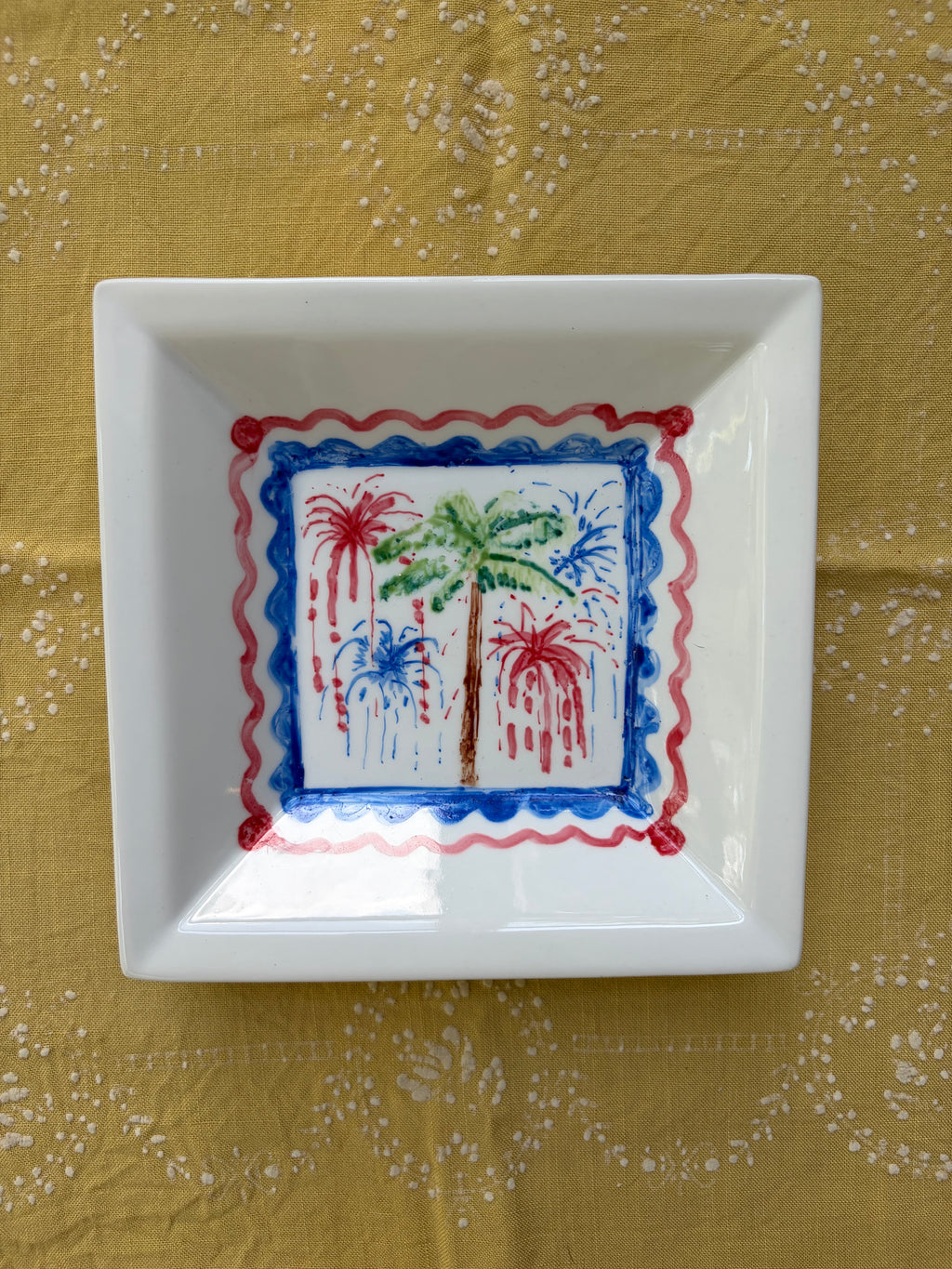 Patriotic Palm Dish